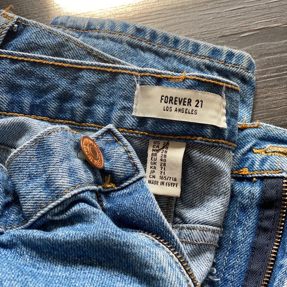 Destressed Mom Jeans - Picture 4 of 4